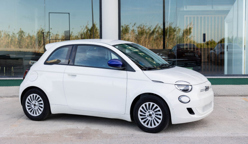 
								FIAT 500E 70KW completo									