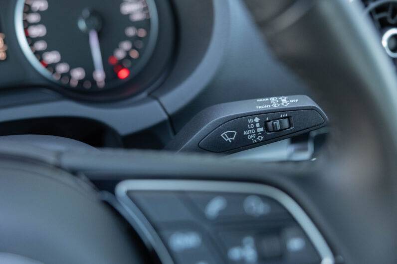 
								AUDI A3 SPORTBACK DESIGN 30 GTRON S TRONIC completo									