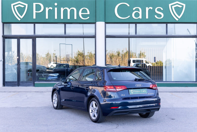 
								AUDI A3 SPORTBACK DESIGN 30 GTRON S TRONIC completo									