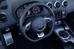 
										AUDI TT Roadster S Line completo									