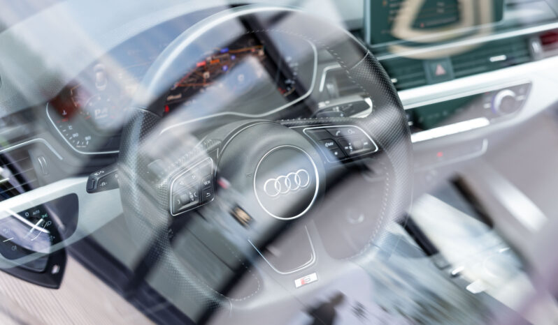 
								AUDI A5 SPORTBACK, 3.0 S LINE completo									
