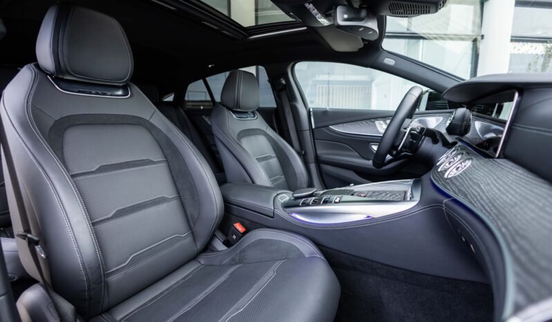 
								MERCEDES BENZ AMG GT 53+ 4 MATIC completo									