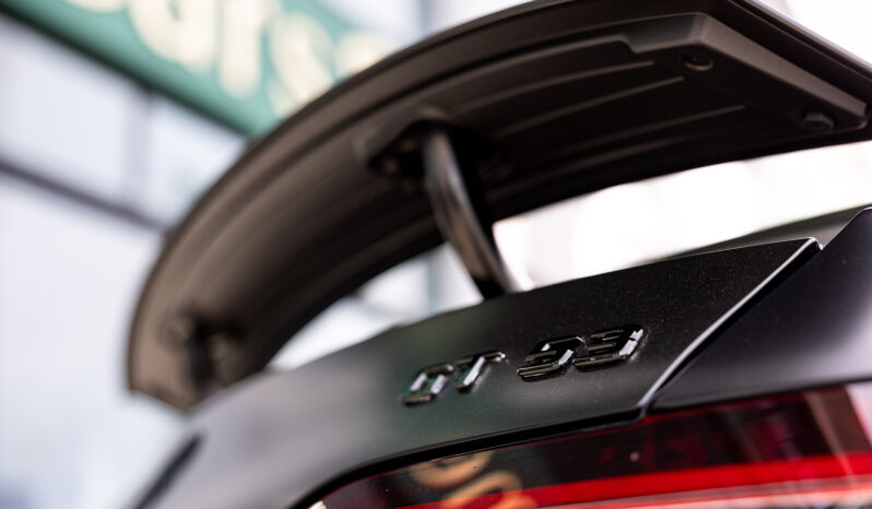 
								MERCEDES BENZ AMG GT 53+ 4 MATIC completo									