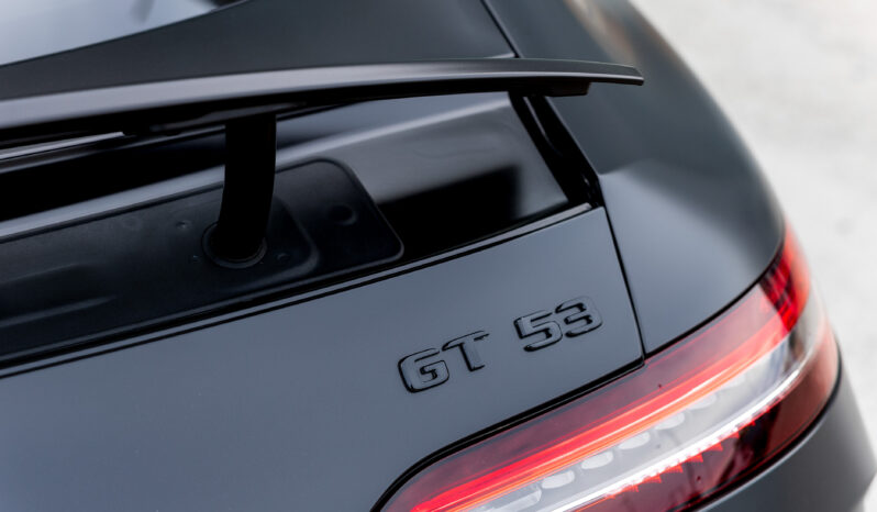 
								MERCEDES BENZ AMG GT 53+ 4 MATIC completo									