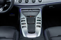 
										MERCEDES BENZ AMG GT 53+ 4 MATIC completo									