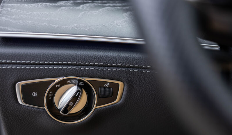 
								MERCEDES BENZ AMG GT 53+ 4 MATIC completo									