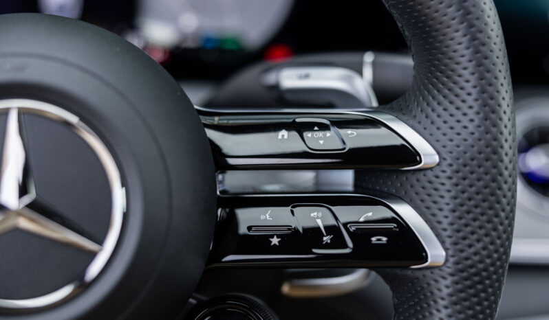 
								MERCEDES BENZ AMG GT 53+ 4 MATIC completo									
