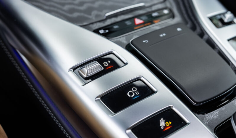 
								MERCEDES BENZ AMG GT 53+ 4 MATIC completo									