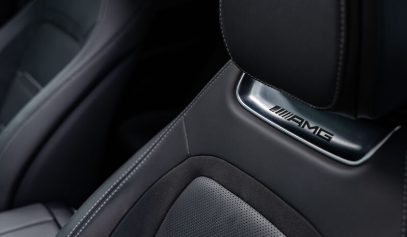 
								MERCEDES BENZ AMG GT 53+ 4 MATIC completo									