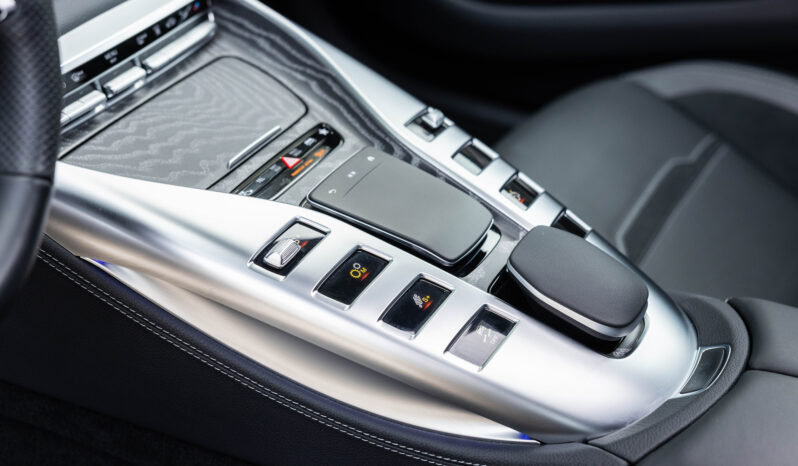 
								MERCEDES BENZ AMG GT 53+ 4 MATIC completo									