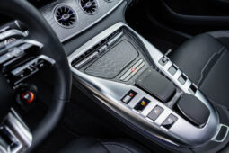 
										MERCEDES BENZ AMG GT 53+ 4 MATIC completo									