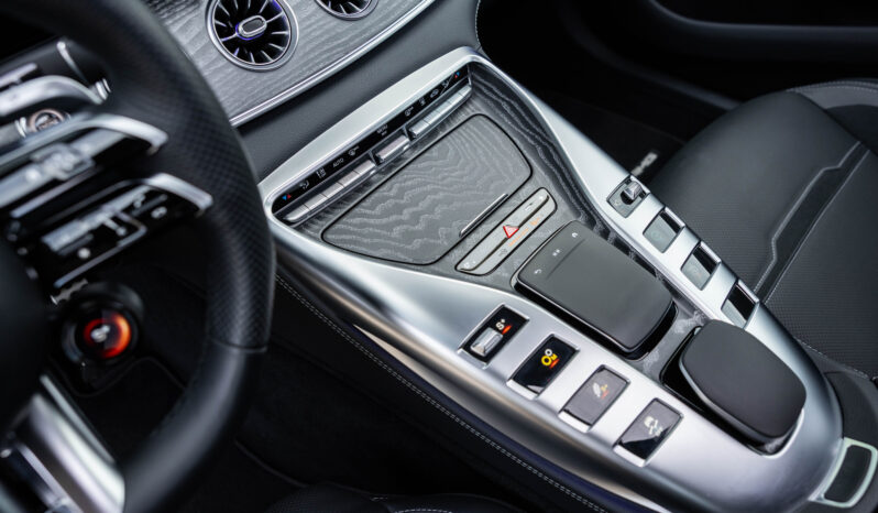 
								MERCEDES BENZ AMG GT 53+ 4 MATIC completo									