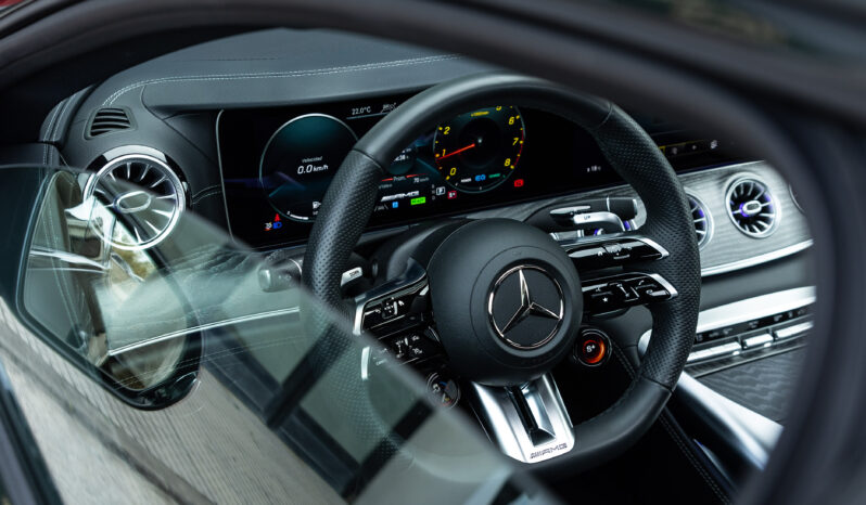 
								MERCEDES BENZ AMG GT 53+ 4 MATIC completo									