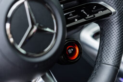 
										MERCEDES BENZ AMG GT 53+ 4 MATIC completo									