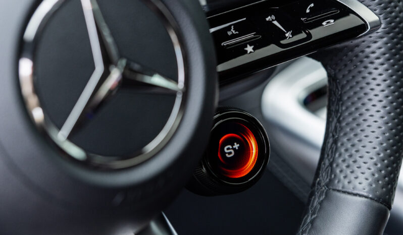 
								MERCEDES BENZ AMG GT 53+ 4 MATIC completo									