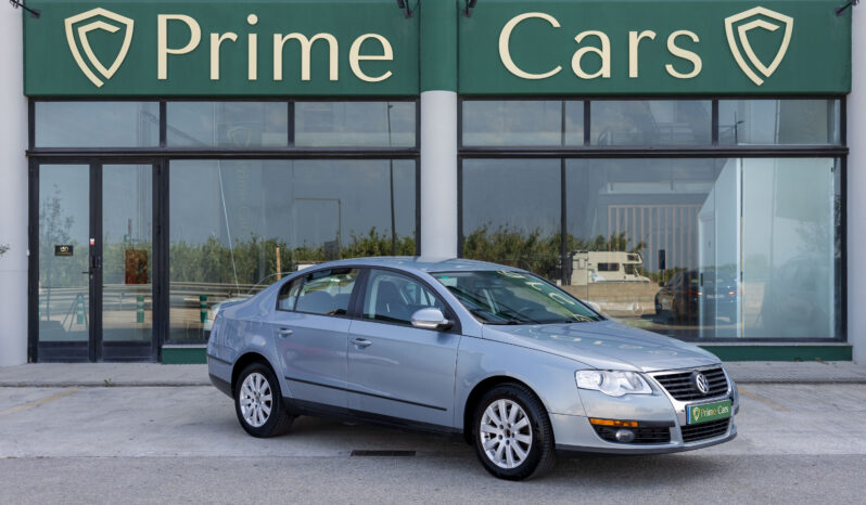 
								VOLKSWAGEN PASSAT 2.0 TDI completo									