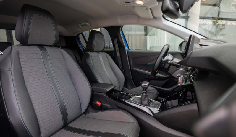 
								PEUGEOT 208 ACTIVE PACK completo									