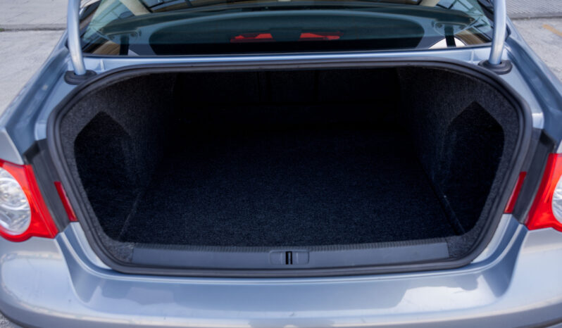 
								VOLKSWAGEN PASSAT 2.0 TDI completo									