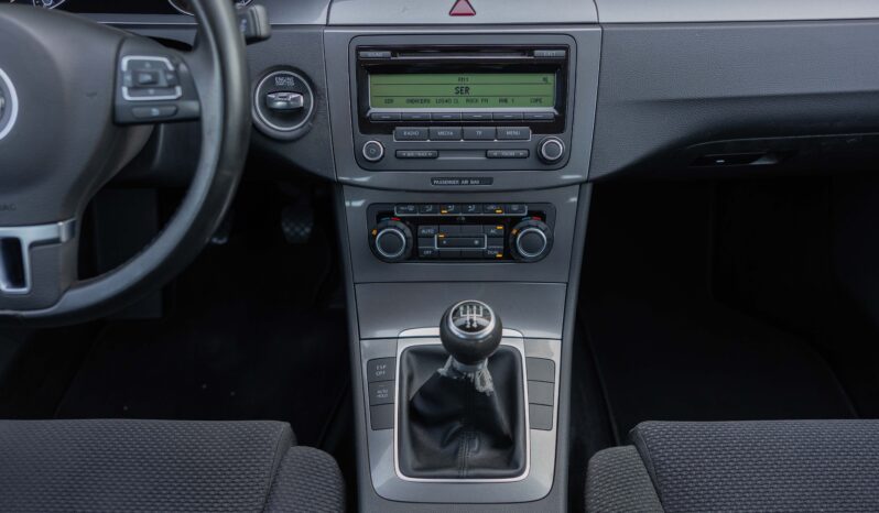 
								VOLKSWAGEN PASSAT 2.0 TDI completo									