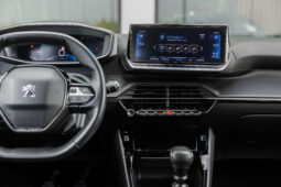 
										PEUGEOT 208 ACTIVE PACK completo									