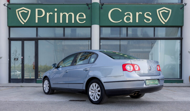 
								VOLKSWAGEN PASSAT 2.0 TDI completo									
