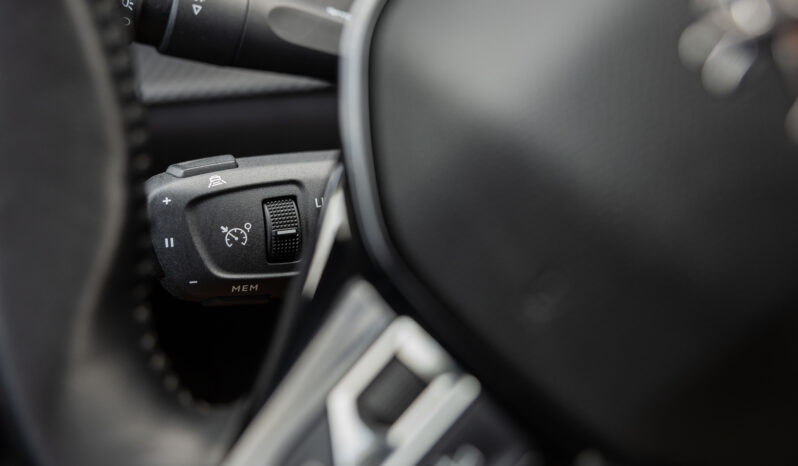 
								PEUGEOT 208 ACTIVE PACK completo									