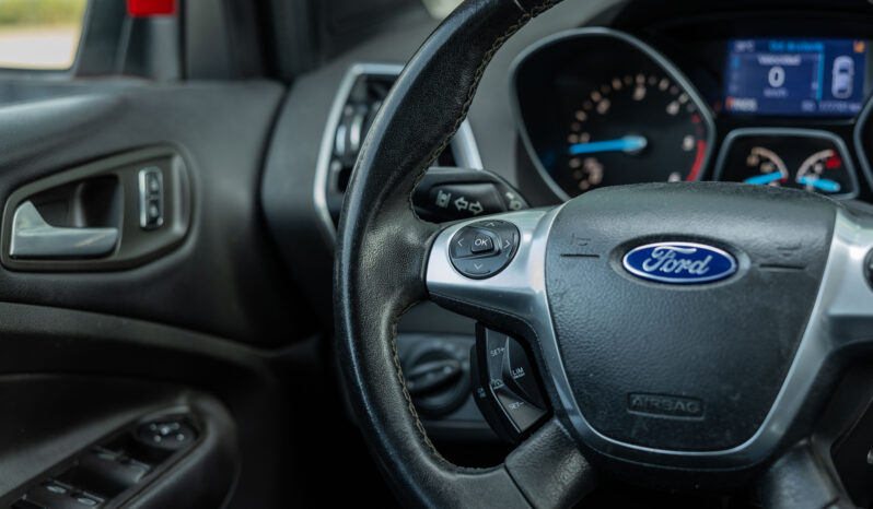 
								FORD KUGA, 2.0, 4X4, TITANIUM S completo									