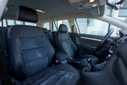 
										VOLKSWAGEN GOLF VARIANT completo									
