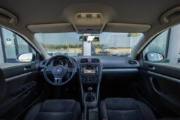 
										VOLKSWAGEN GOLF VARIANT completo									