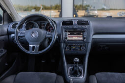 
										VOLKSWAGEN GOLF VARIANT completo									