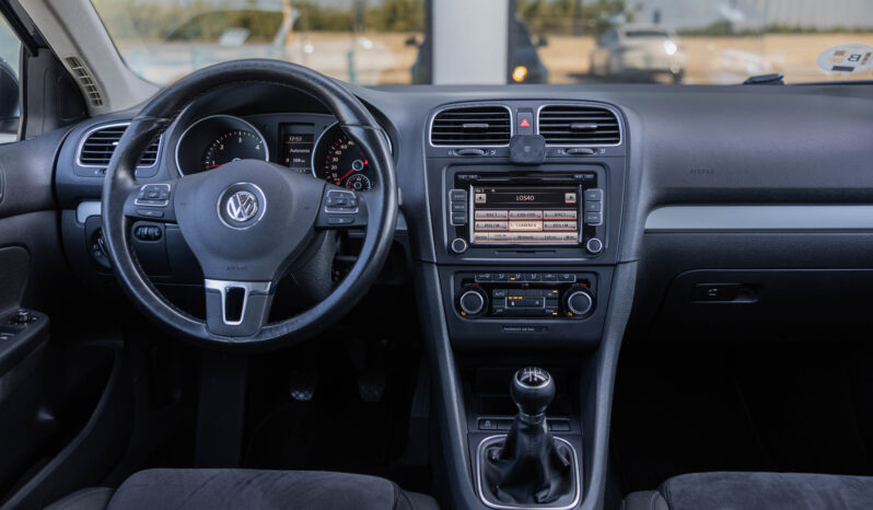 
								VOLKSWAGEN GOLF VARIANT completo									