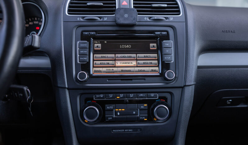 
								VOLKSWAGEN GOLF VARIANT completo									