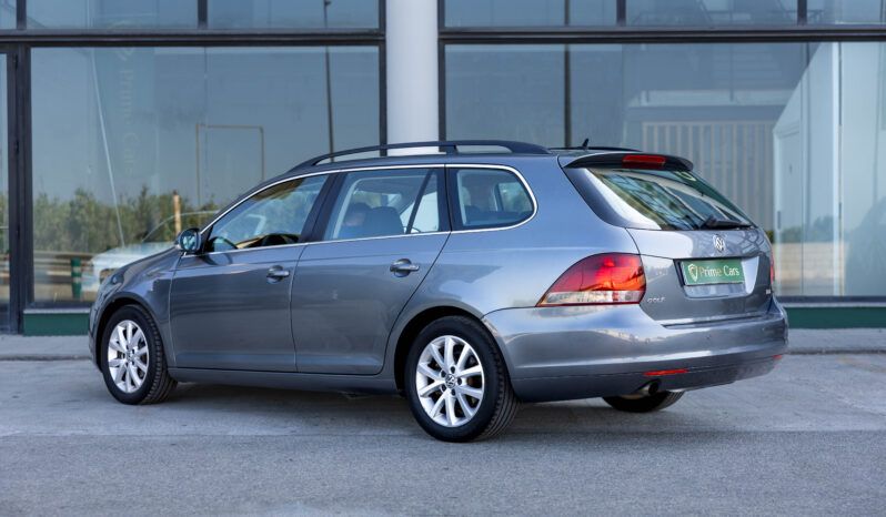 
								VOLKSWAGEN GOLF VARIANT completo									