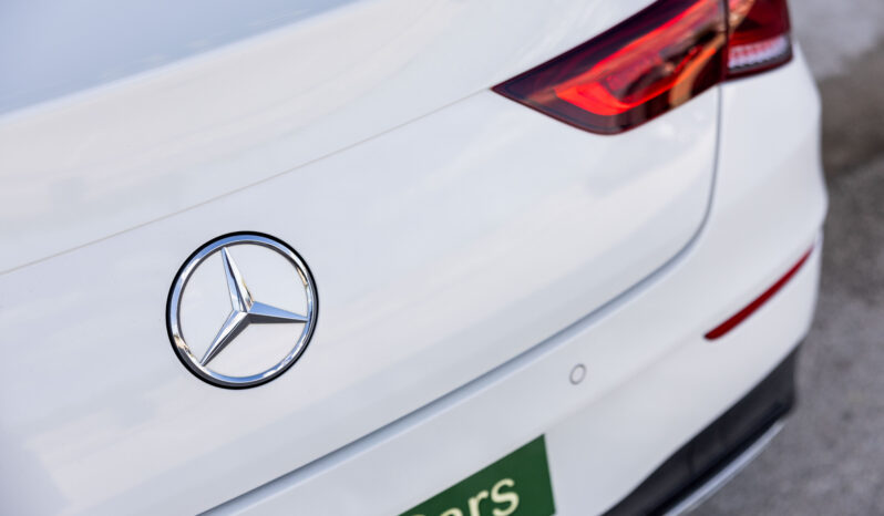 
								Mercedes Benz Cla 200 completo									