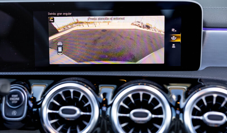 
								Mercedes Benz Cla 200 completo									