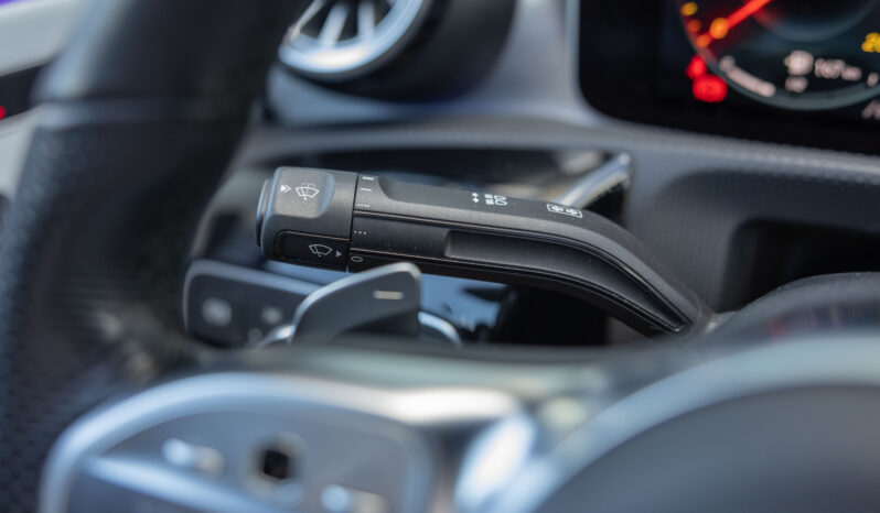 
								Mercedes Benz Cla 200 completo									