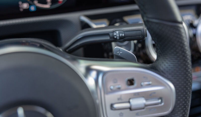 
								Mercedes Benz Cla 200 completo									