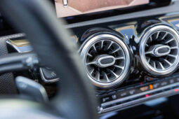 
										Mercedes Benz Cla 200 completo									