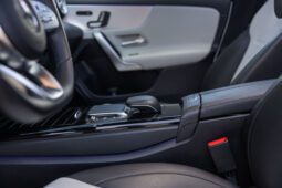 
										Mercedes Benz Cla 200 completo									