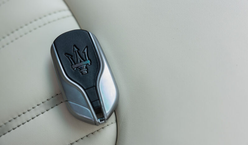 
								Maserati Ghibli S Q4, V6 completo									