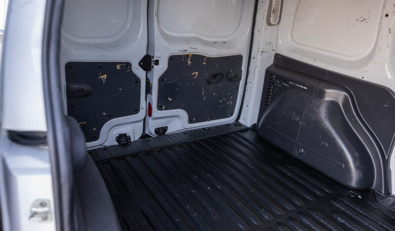 
								Nissan NV250 Óptima completo									