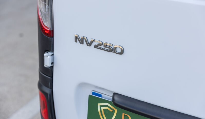 
								Nissan NV250 Óptima completo									