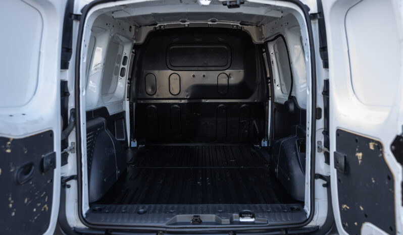 
								Nissan NV250 Óptima completo									