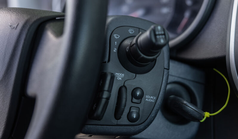 
								Nissan NV250 Óptima completo									