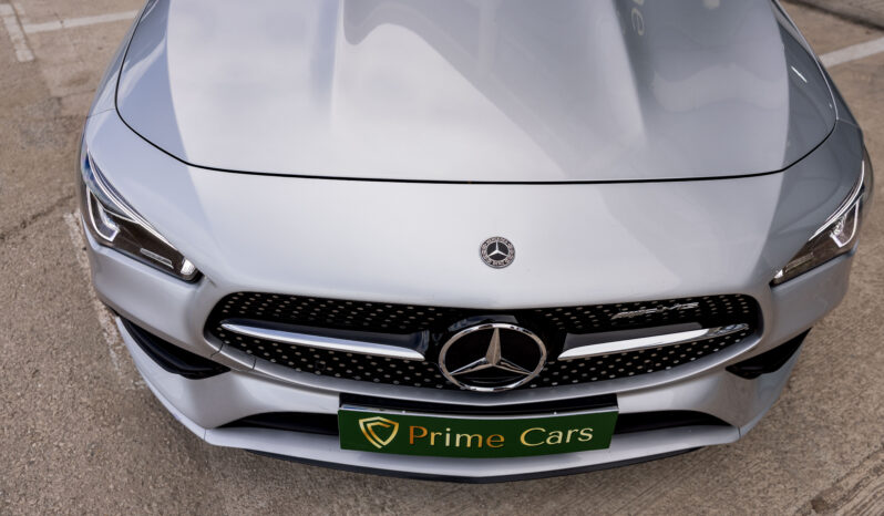 
								Mercedes Benz Cla 200 completo									