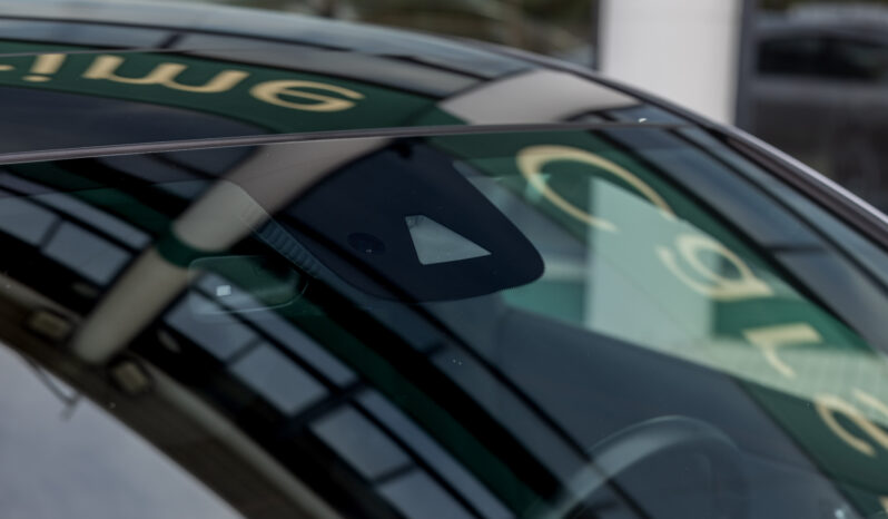 
								Mercedes Benz Cla 200 completo									