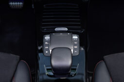 
										Mercedes Benz Cla 200 completo									