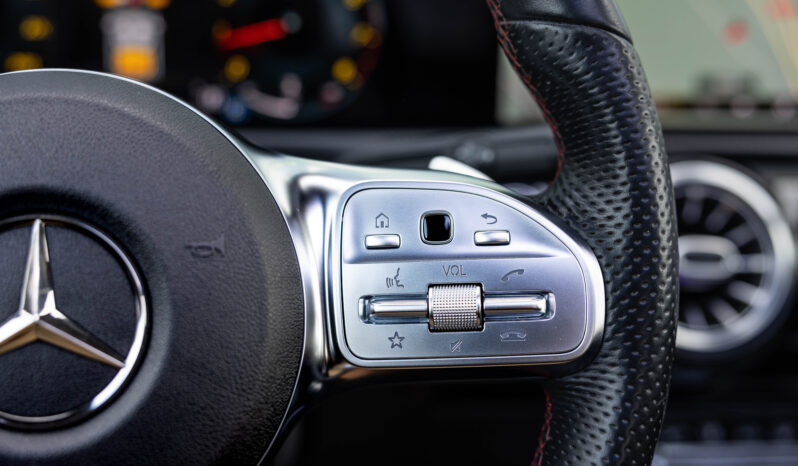 
								Mercedes Benz Cla 200 completo									