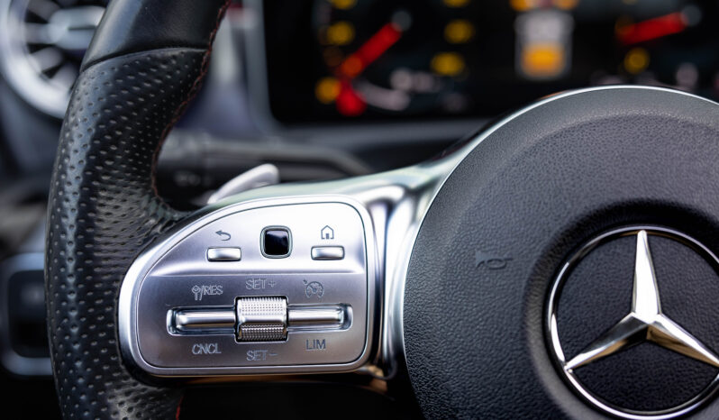 
								Mercedes Benz Cla 200 completo									