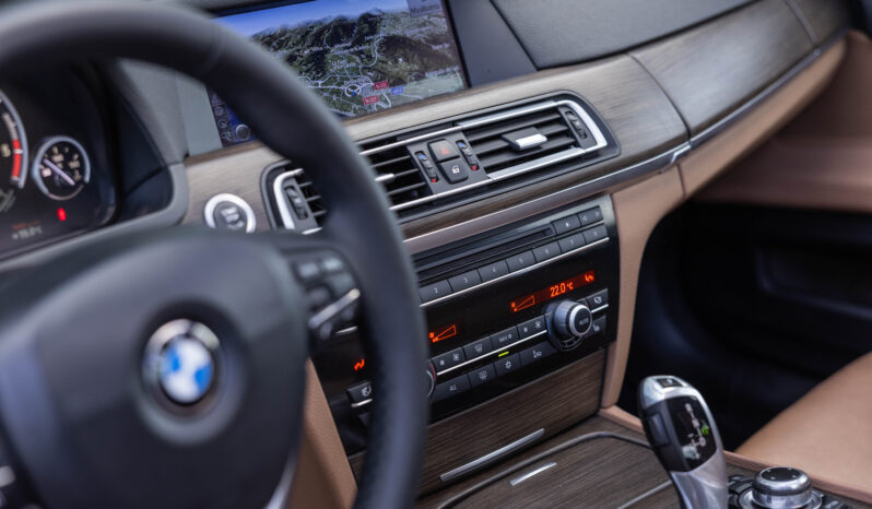 
								Bmw Serie 730d completo									